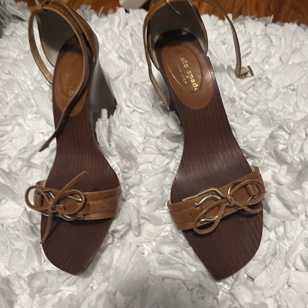 KATE SPADE Leather open toe wedge sandal